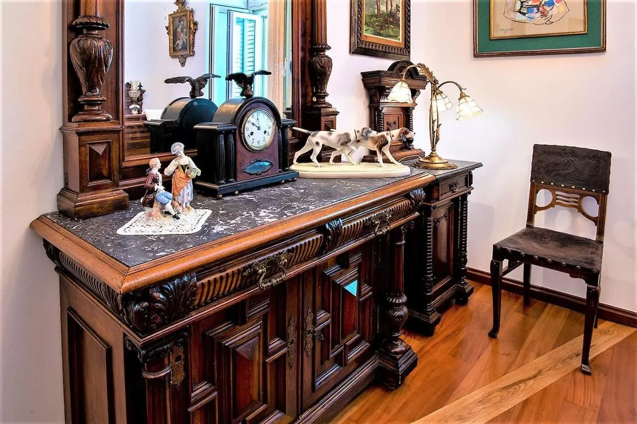 Royal Heritage Apartment In Split Center
