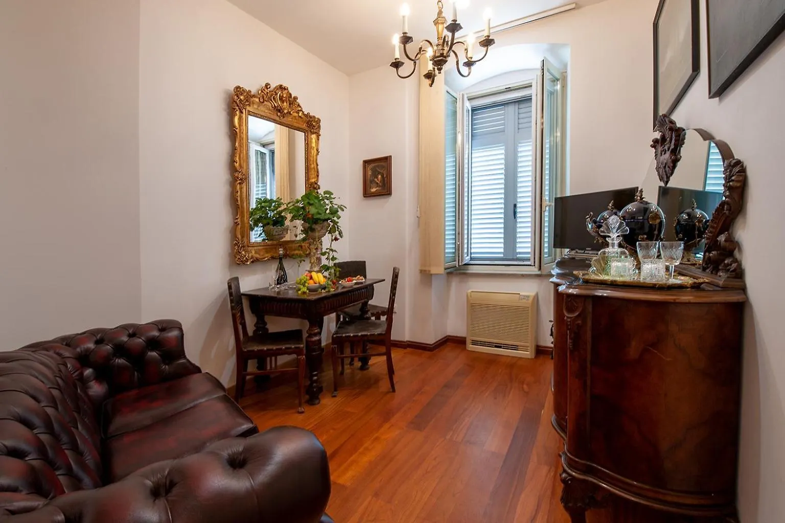 Royal Heritage Apartment In Split Center