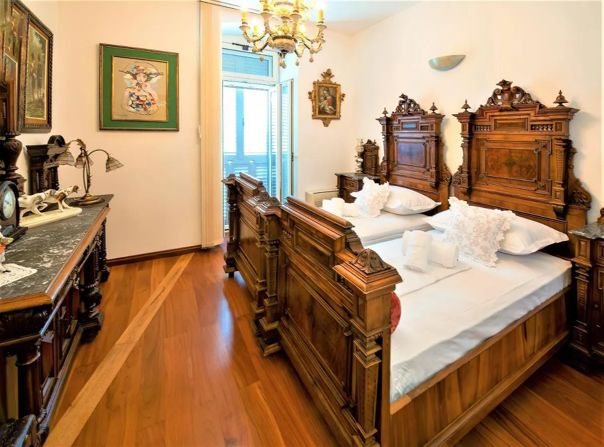 Royal Heritage Apartment In Split Center
